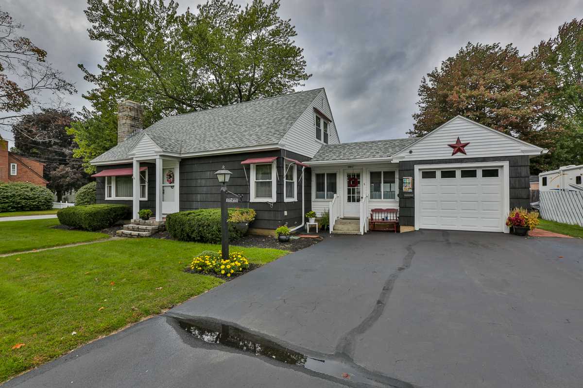 37 East Dunstable Road Nashua, NH 03060 - Photo 2 of 30