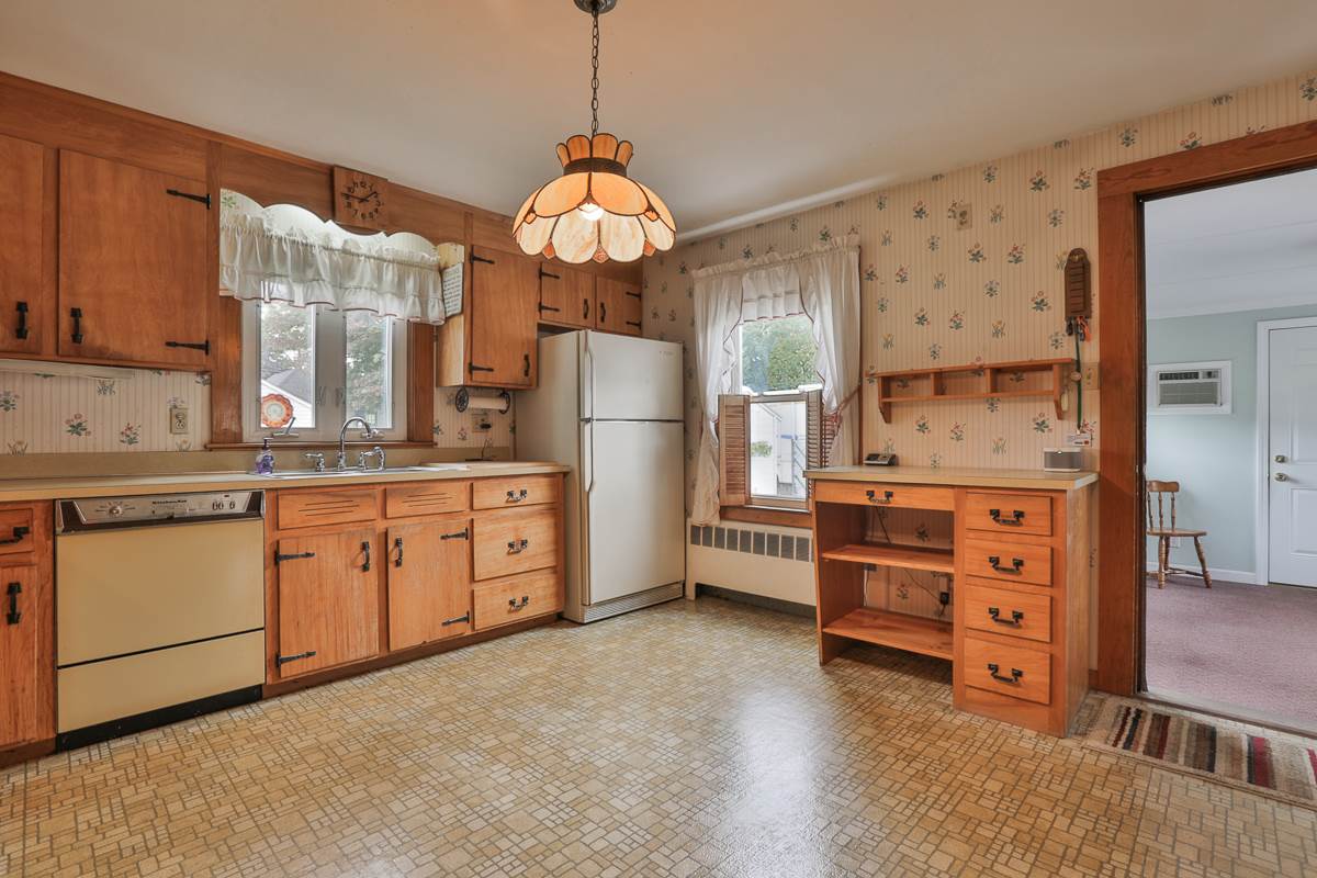 37 East Dunstable Road Nashua, NH 03060 - Photo 6 of 30
