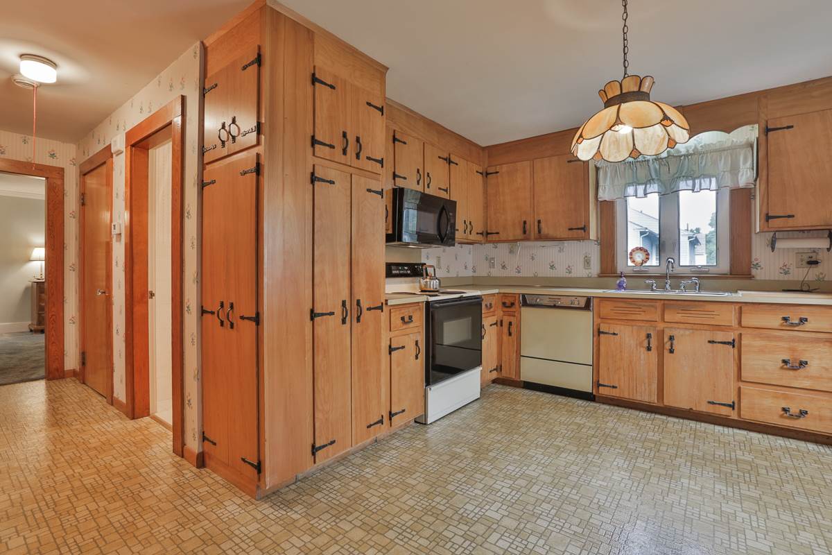 37 East Dunstable Road Nashua, NH 03060 - Photo 8 of 30