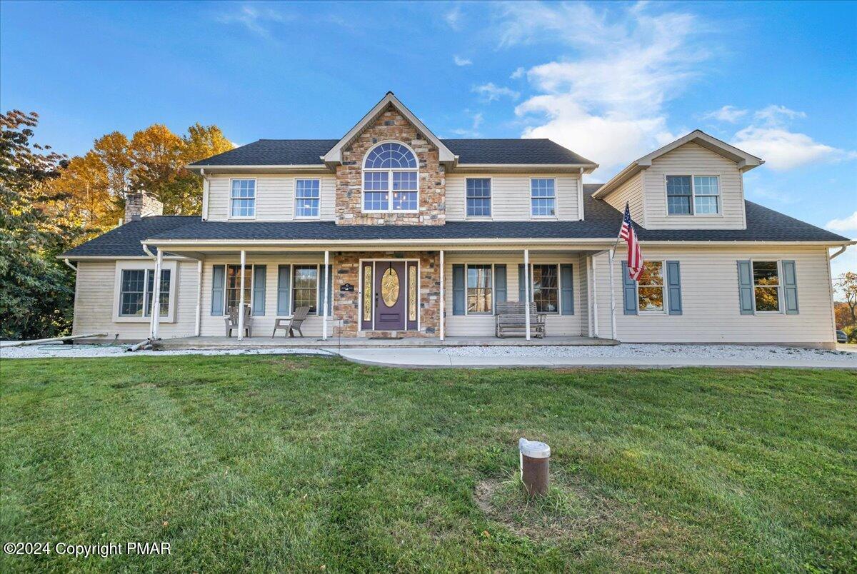439 5 Points Richmond Road Bangor, PA 18013 - Photo 2 of 50 a front view of a house with a garden