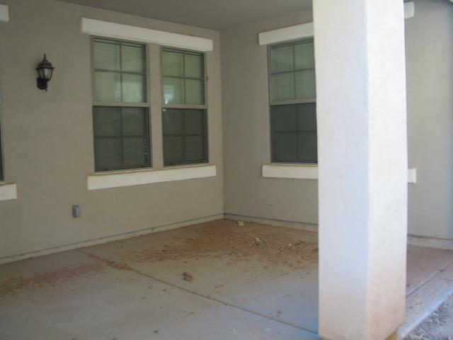 1333 South Martingale Road Gilbert, AZ 85296 - Photo 6 of 12 Side yard