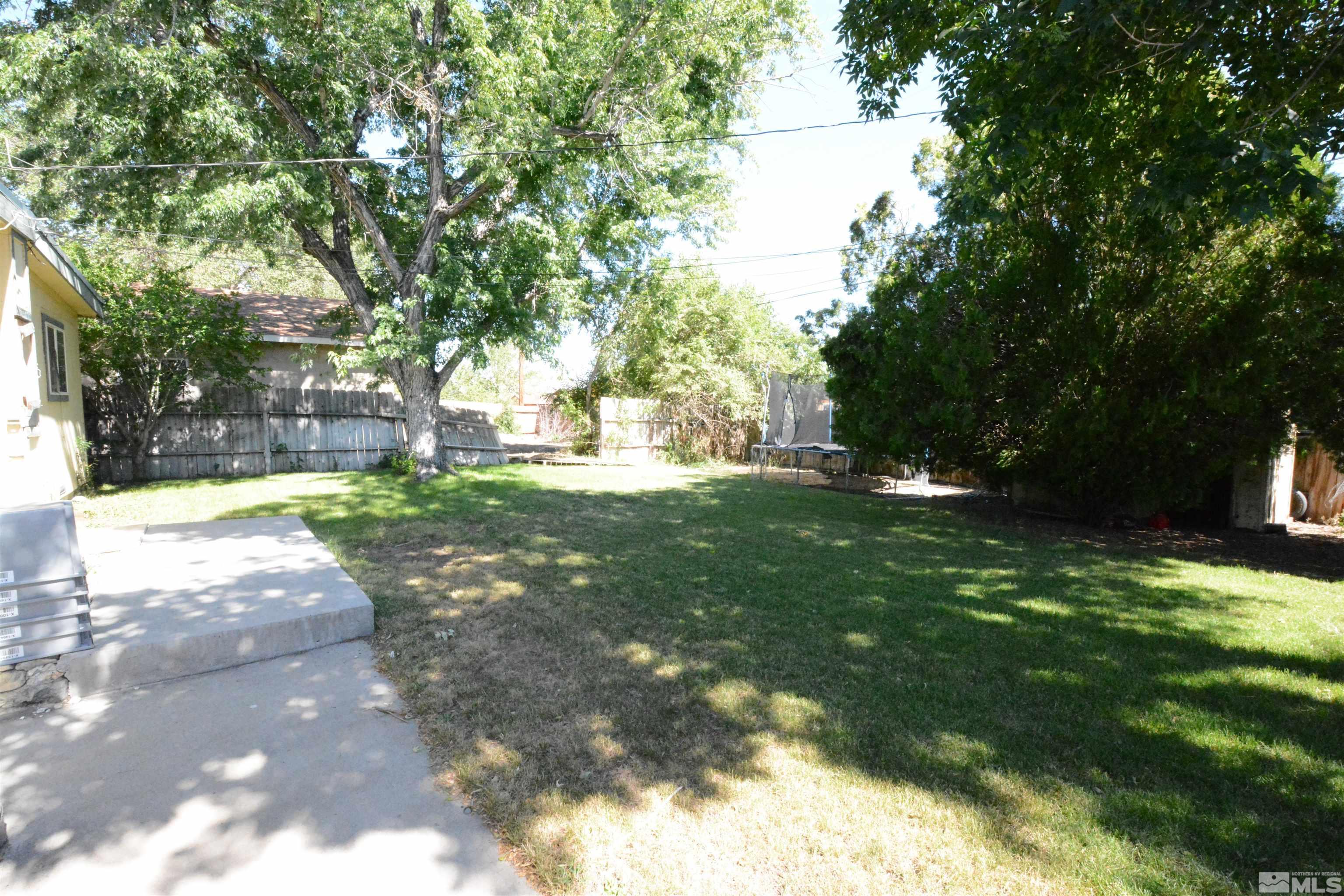 1930 Trainer Way Reno, NV 89512 - Photo 18 of 24 a view of yard with tree s