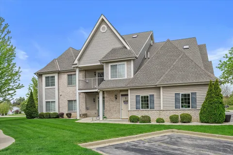 $349,999 | 1351 Rose Court, Unit 53, Waukesha, WI 53186