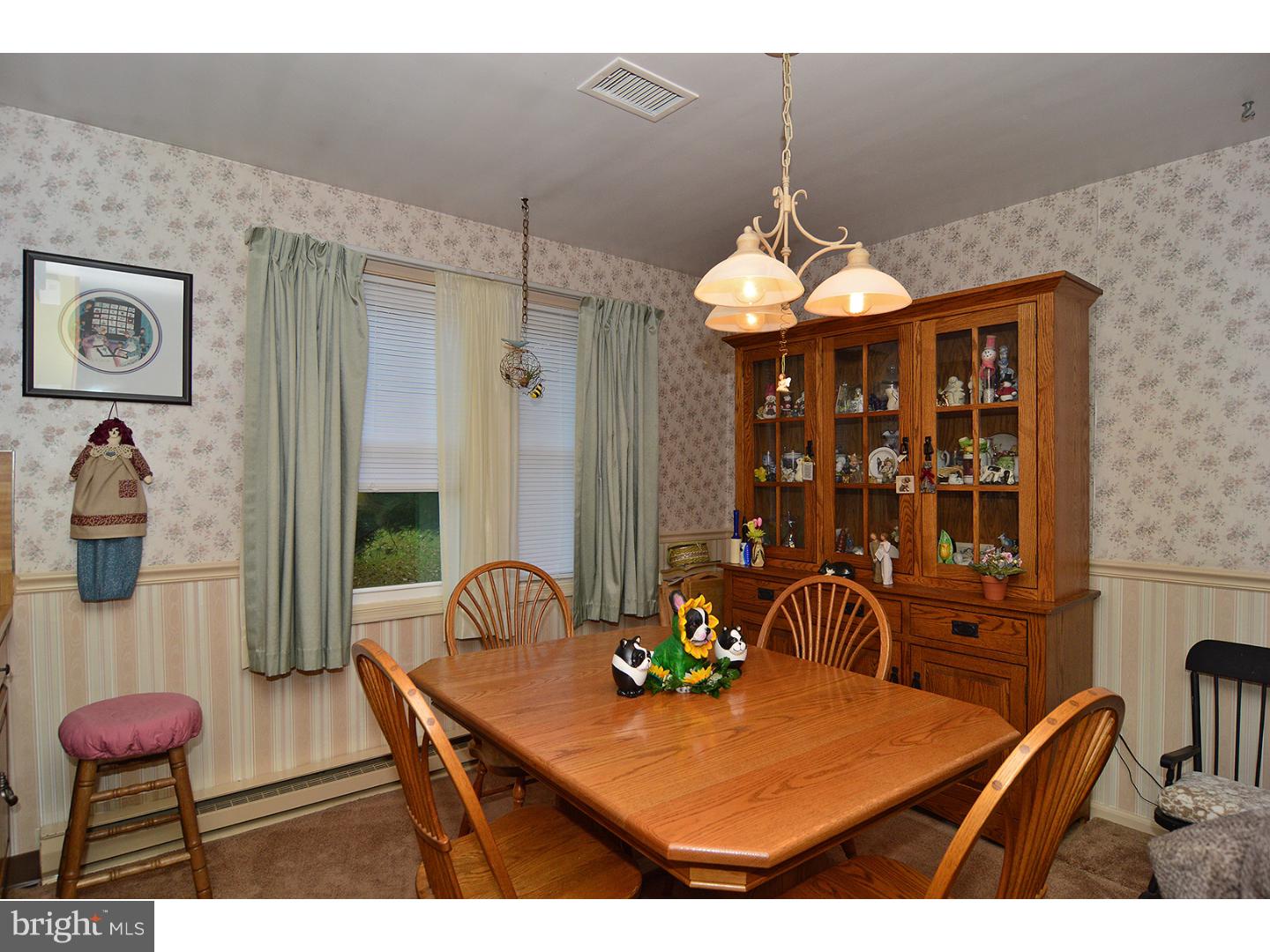 716 Loblolly Lane Reading, PA 19607 - Photo 5 of 21