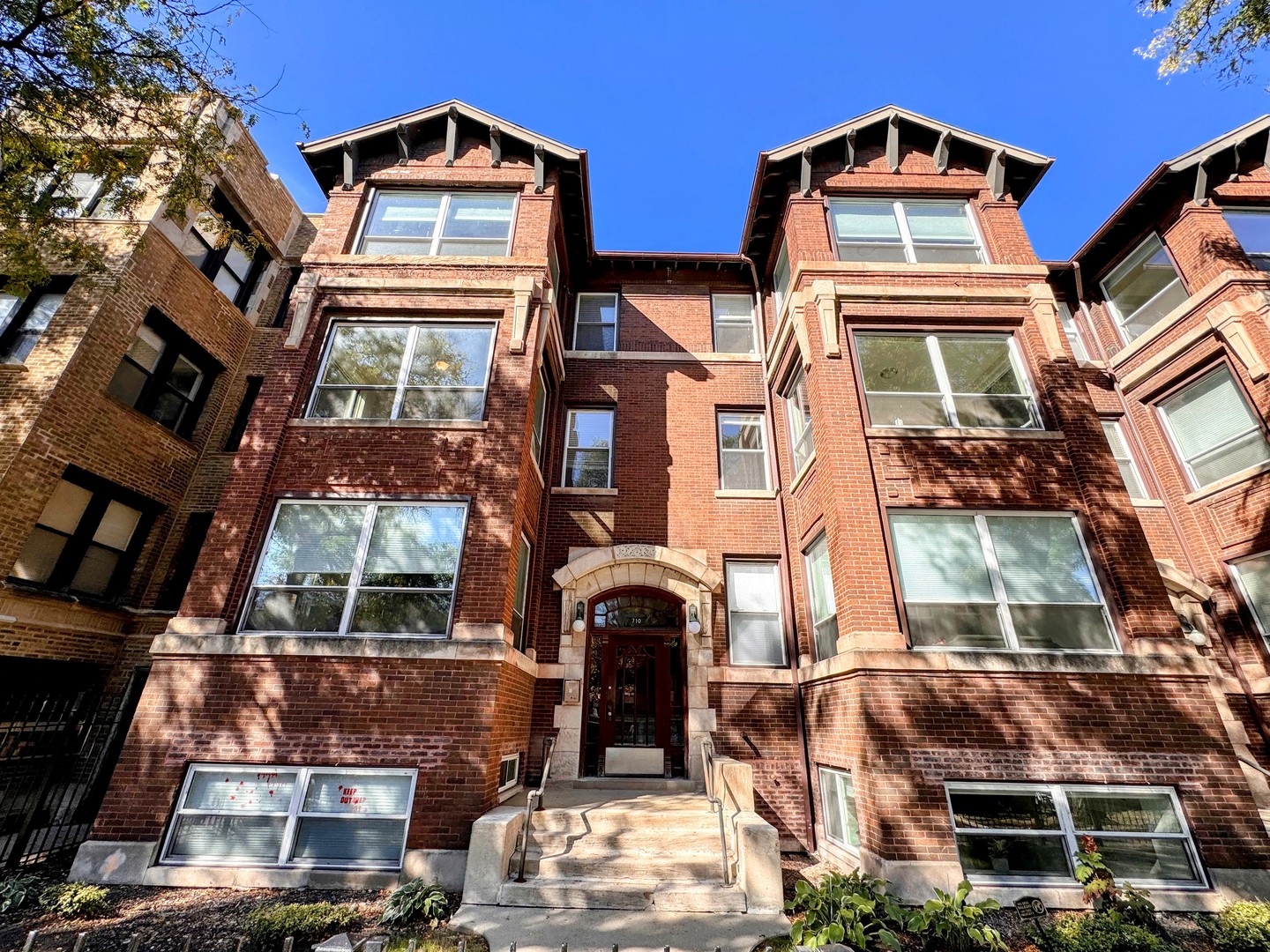 710 West Grace Street, Unit 2 Chicago, IL 60613 - Photo 1 of 12 front view of a building