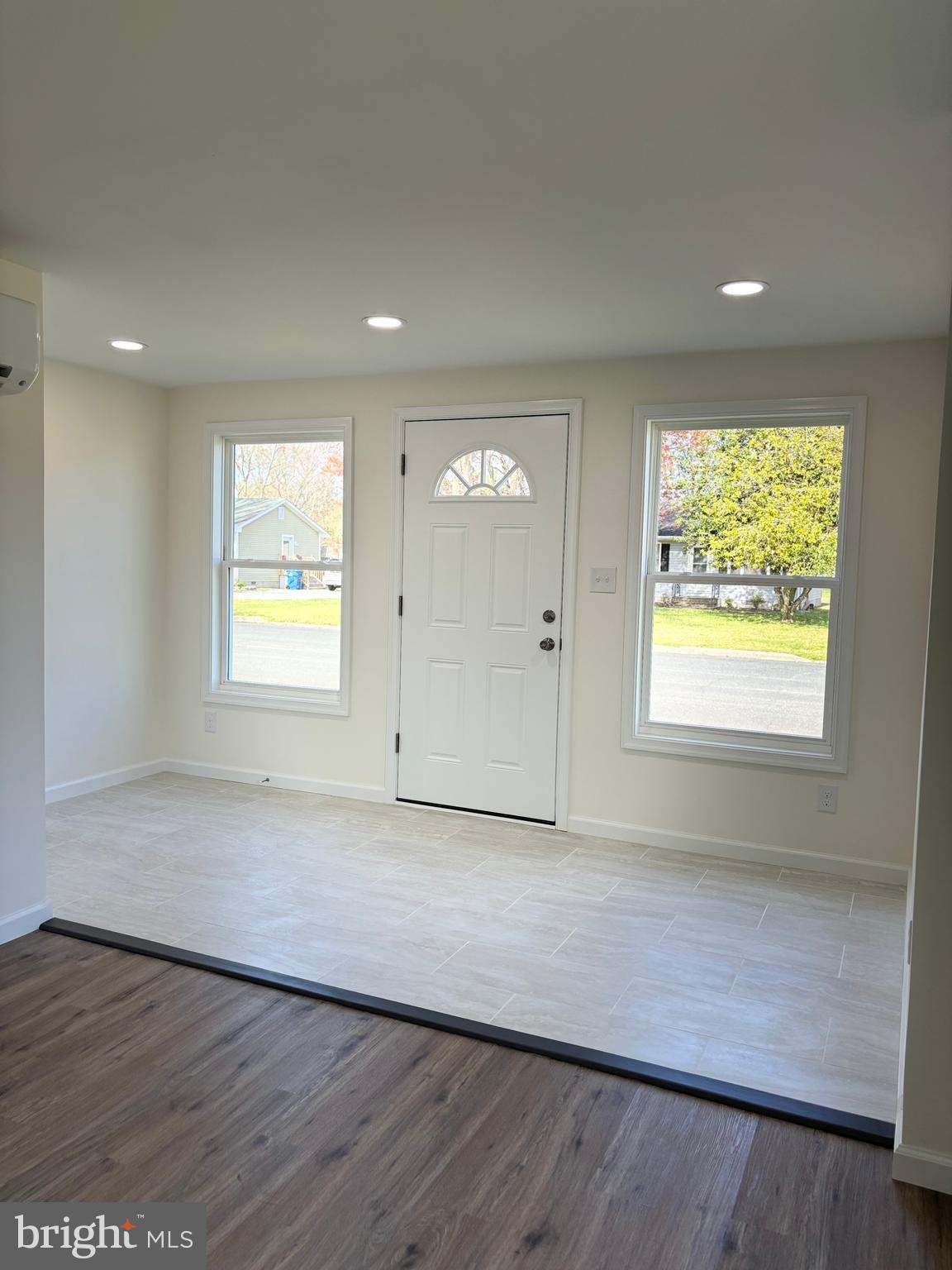 411 Maple Avenue Ridgely, MD 21660 - Photo 9 of 19 Living Room