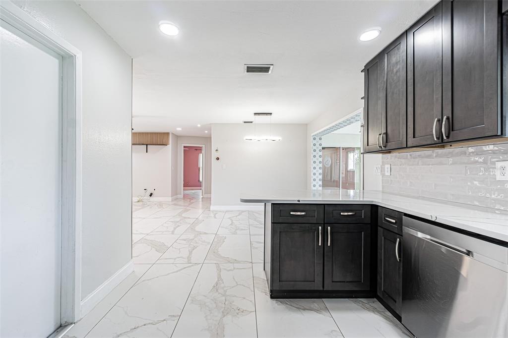 8024 Las Cruces Court Port Richey, FL 34668 - Photo 10 of 32