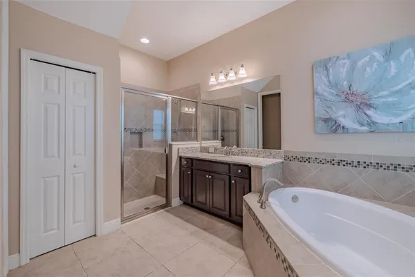 $669,900 | 5927 Jasper Glen Drive, Lithia, FL 33547