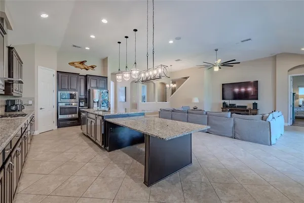 $669,900 | 5927 Jasper Glen Drive, Lithia, FL 33547