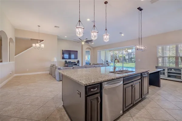 $669,900 | 5927 Jasper Glen Drive, Lithia, FL 33547