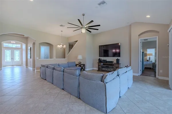 $669,900 | 5927 Jasper Glen Drive, Lithia, FL 33547