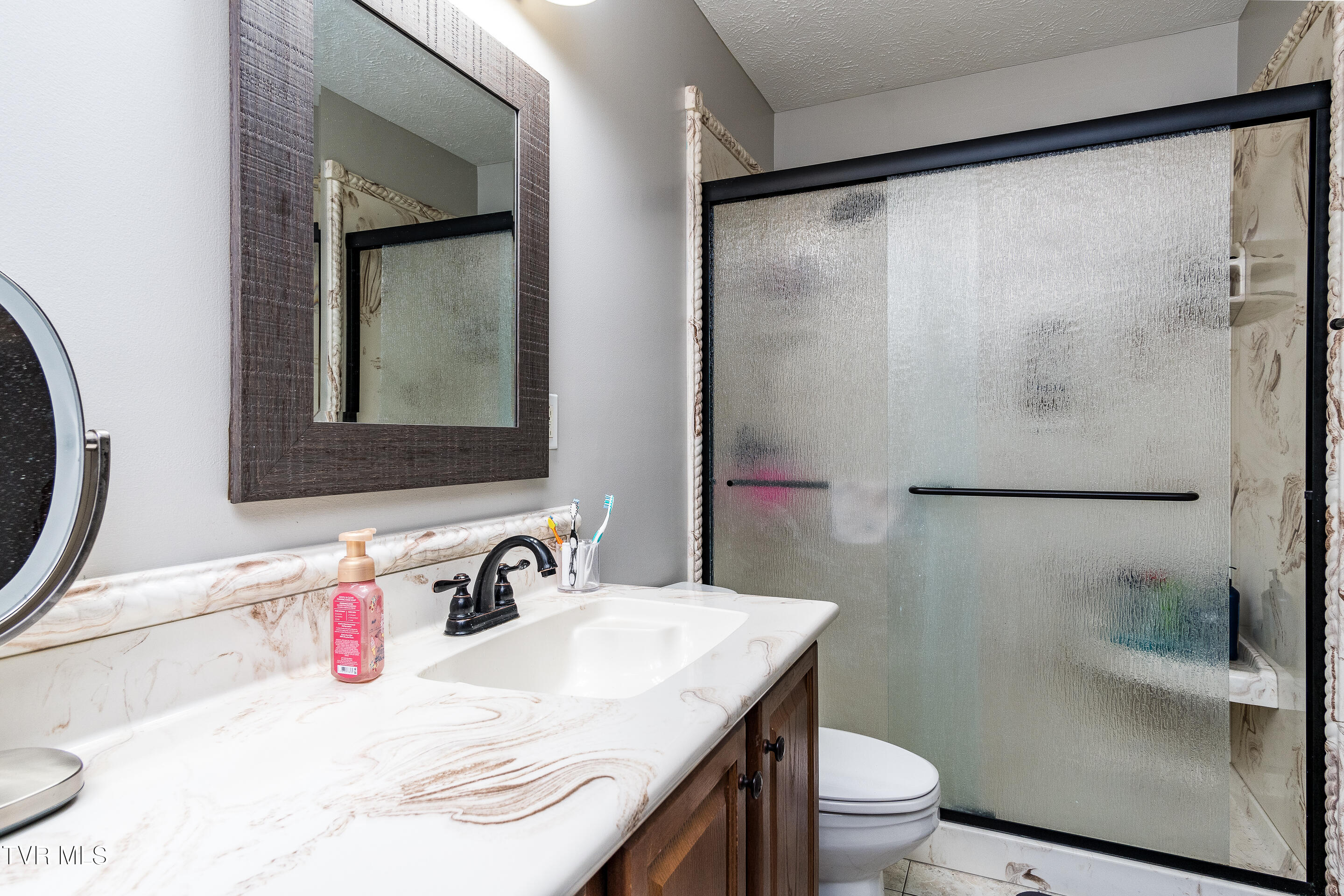 129 Jim Elliott Road Elizabethton, TN 37643 - Photo 40 of 62 interior-11