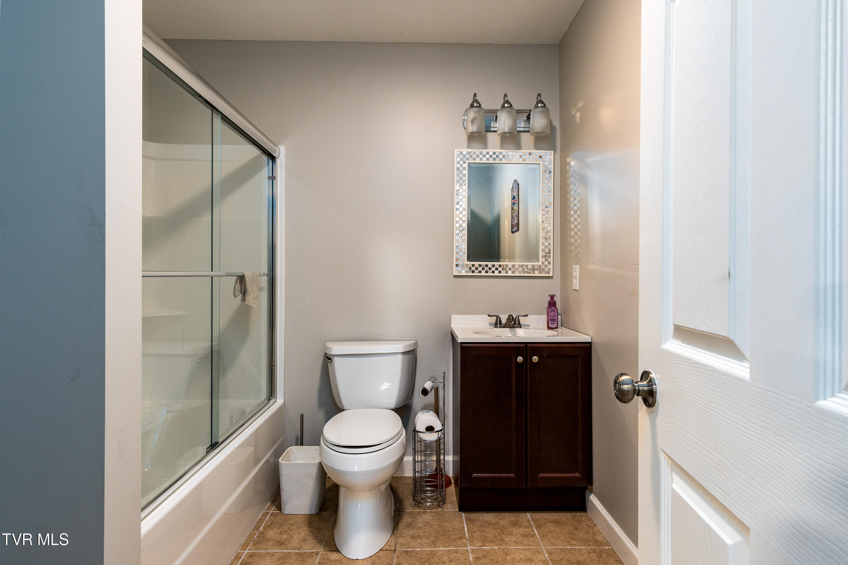 129 Jim Elliott Road Elizabethton, TN 37643 - Photo 43 of 62 interior-34