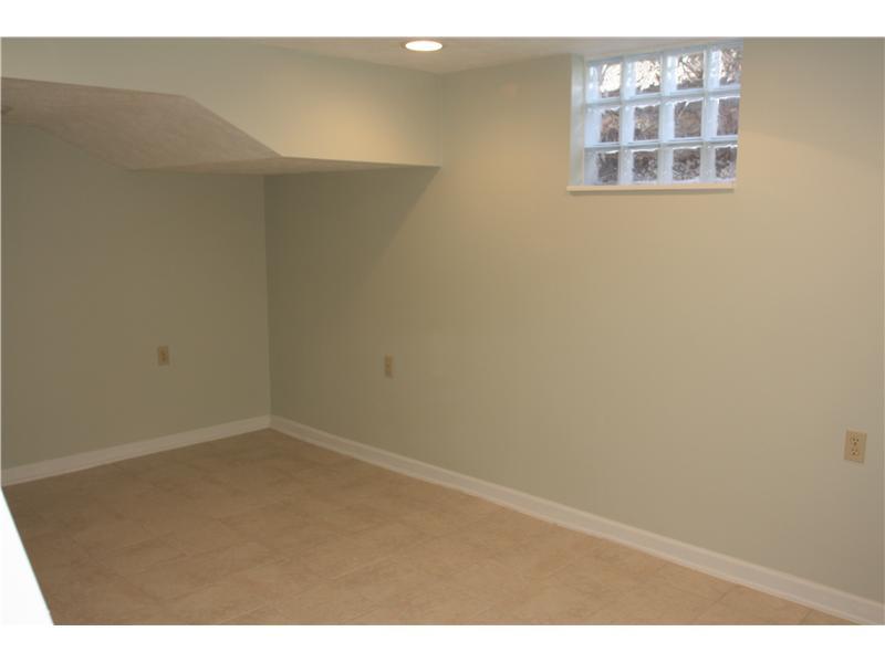 7 West Calvin Drive McKees Rocks, PA 15136 - Photo 12 of 20 Den/Family/Great Room.