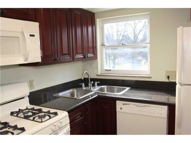 7 West Calvin Drive McKees Rocks, PA 15136 - Photo 8 of 20 Kitchen.
