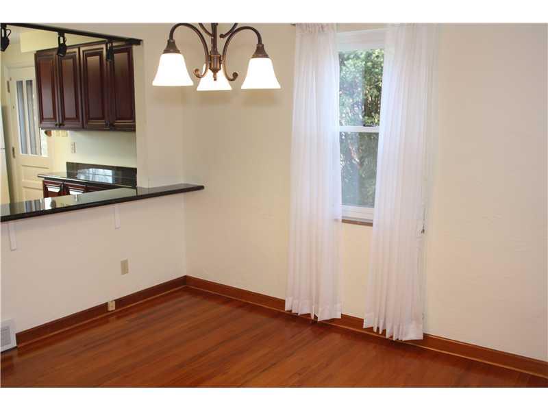 7 West Calvin Drive McKees Rocks, PA 15136 - Photo 10 of 20 Dining Room.