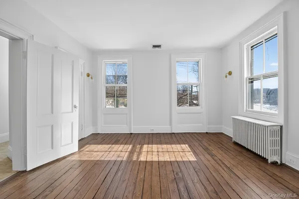 $3,600 | 4 Parkview Terrace, Unit 2, Huntington, NY 11743