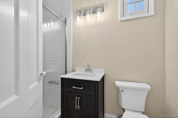 $3,600 | 4 Parkview Terrace, Unit 2, Huntington, NY 11743