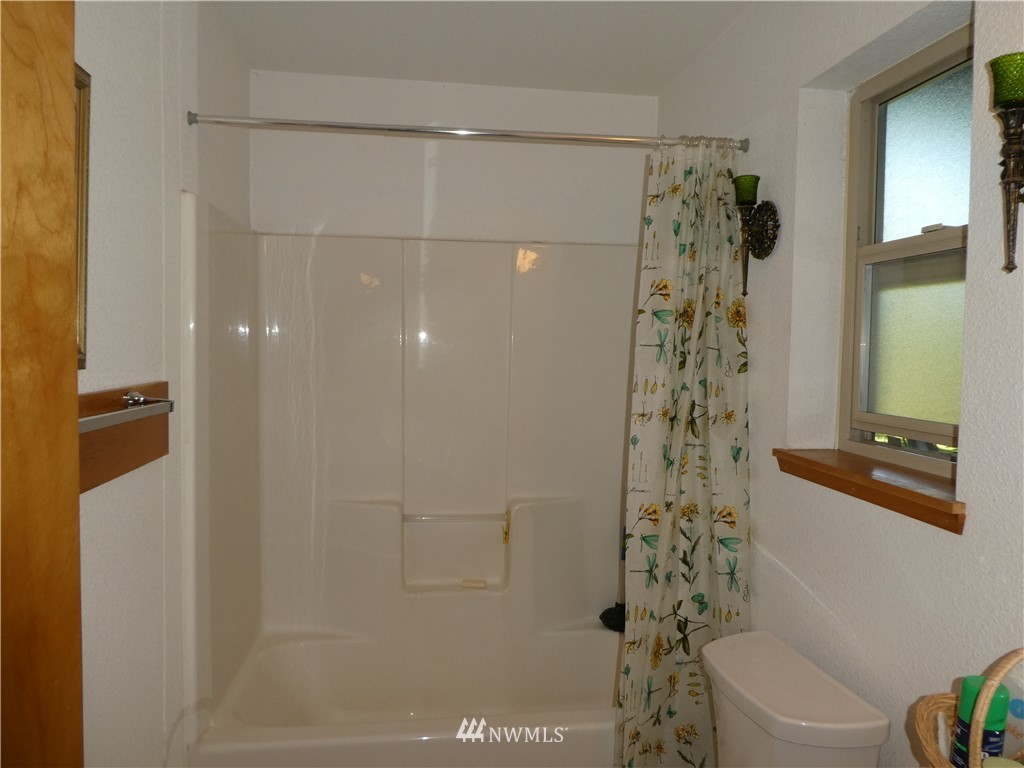 5250 Squilchuck Road Wenatchee, WA 98801 - Photo 19 of 30 Gallery Image 19