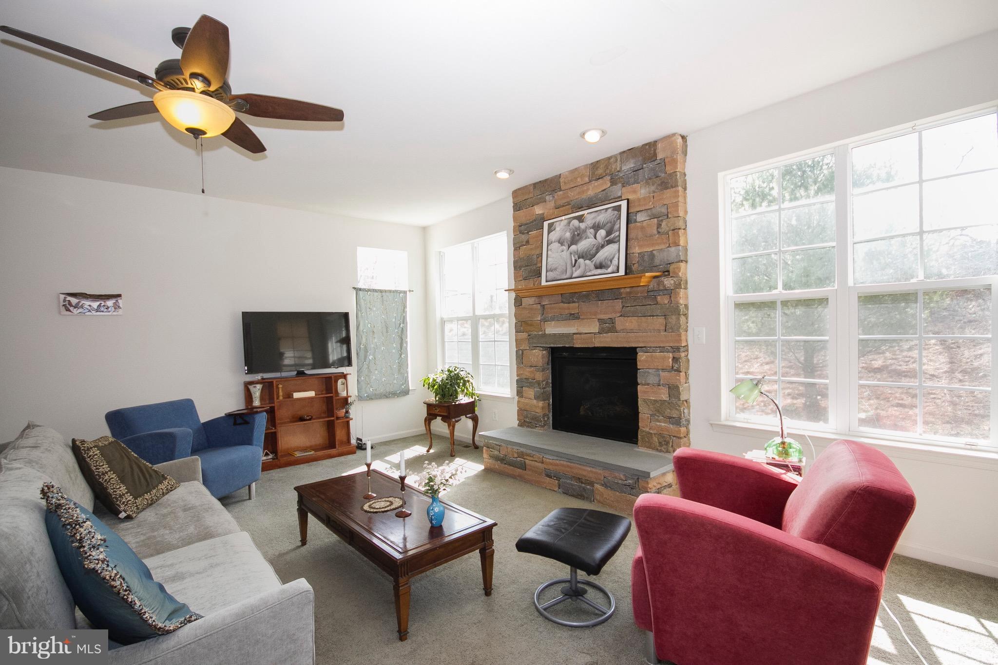 6907 Granite Ridge Court Baltimore, MD 21209 - Photo 8 of 27 Family Room