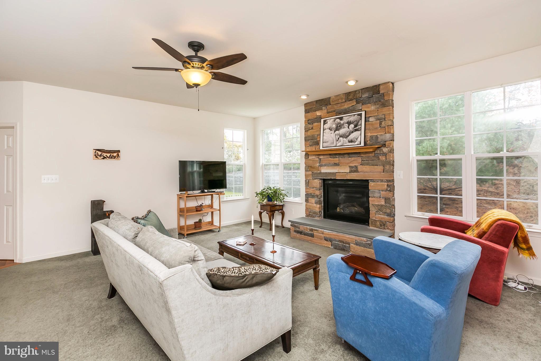 6907 Granite Ridge Court Baltimore, MD 21209 - Photo 9 of 27 Family Room