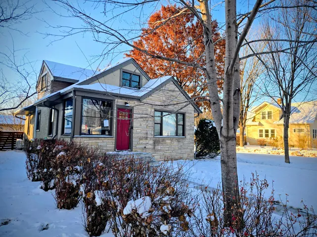 $425,000 | 3900 40th Avenue South, Minneapolis, MN 55406