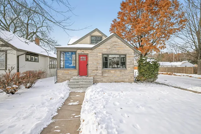 $425,000 | 3900 40th Avenue South, Minneapolis, MN 55406