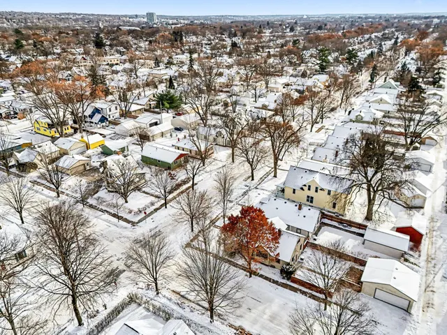 $425,000 | 3900 40th Avenue South, Minneapolis, MN 55406