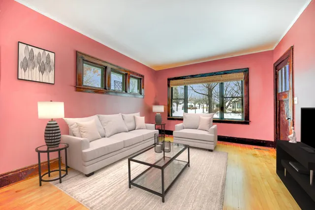 $425,000 | 3900 40th Avenue South, Minneapolis, MN 55406