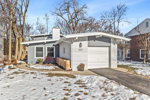 $3,975 | 537 County Line Road, Highland Park, IL 60035