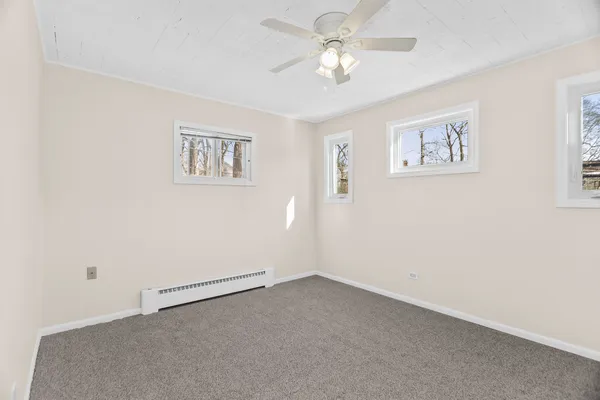$3,975 | 537 County Line Road, Highland Park, IL 60035