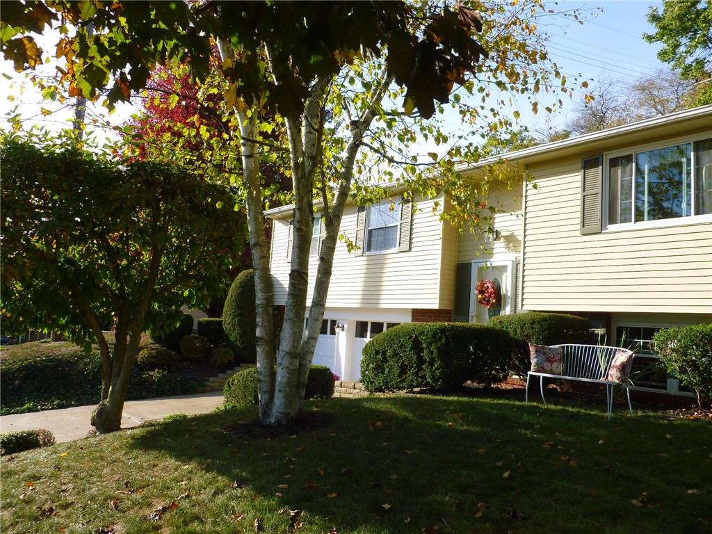 215 Baintree Road Coraopolis, PA 15108 - Photo 4 of 22 Gallery Image 4