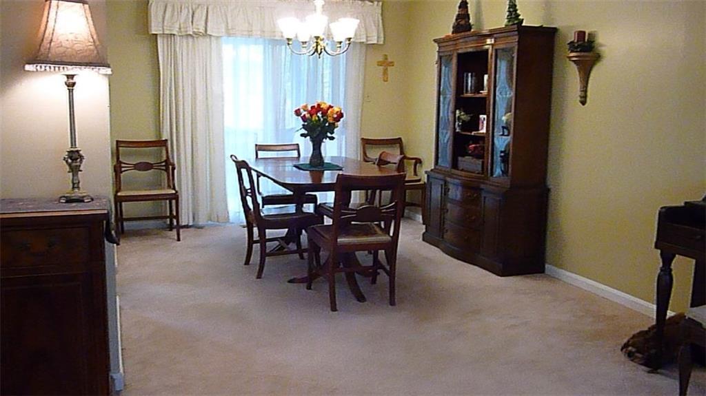 215 Baintree Road Coraopolis, PA 15108 - Photo 10 of 22 Gallery Image 10