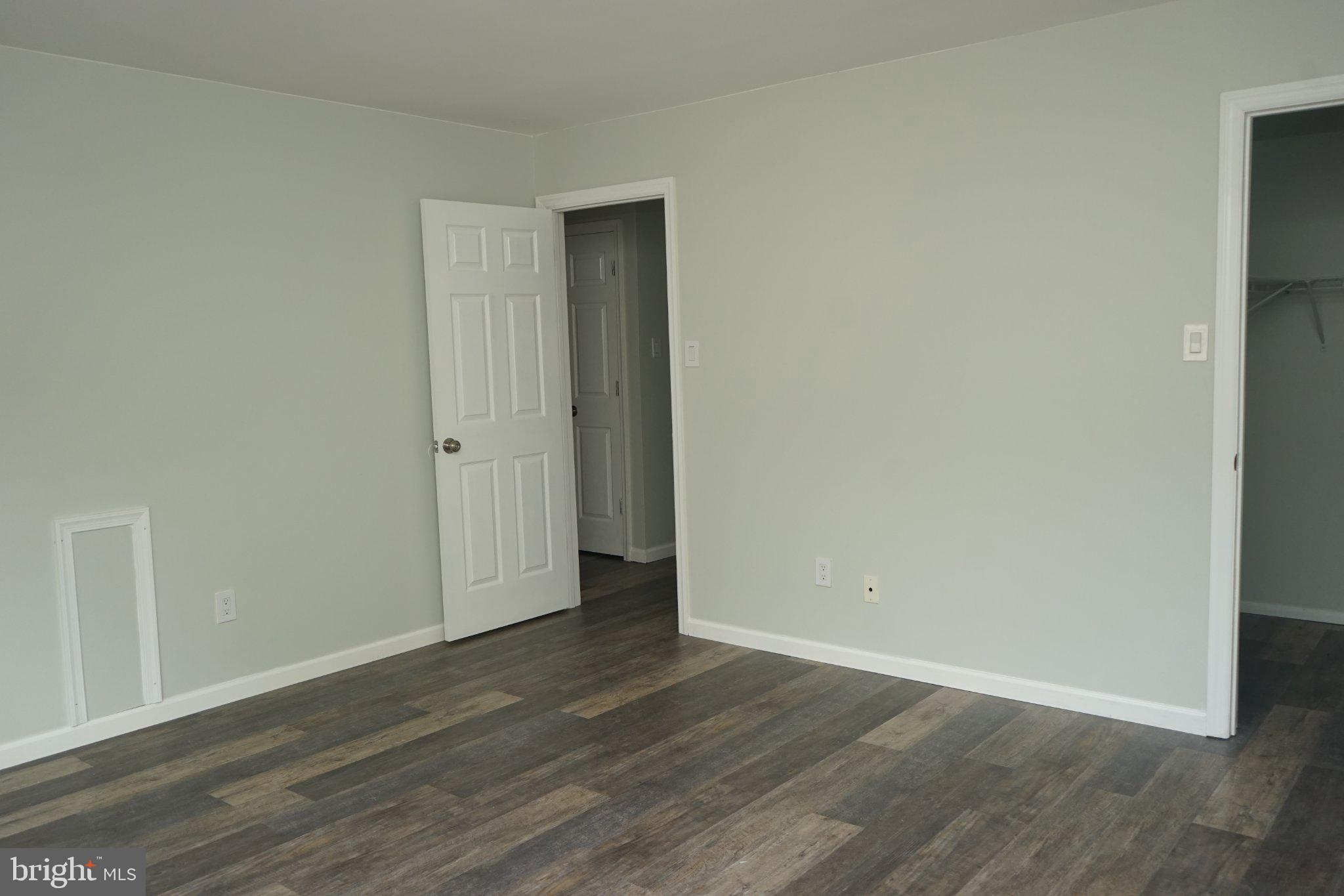 96 Farnwood Road Mount Laurel, NJ 08054 - Photo 17 of 30 Spacious room with fresh potential.
