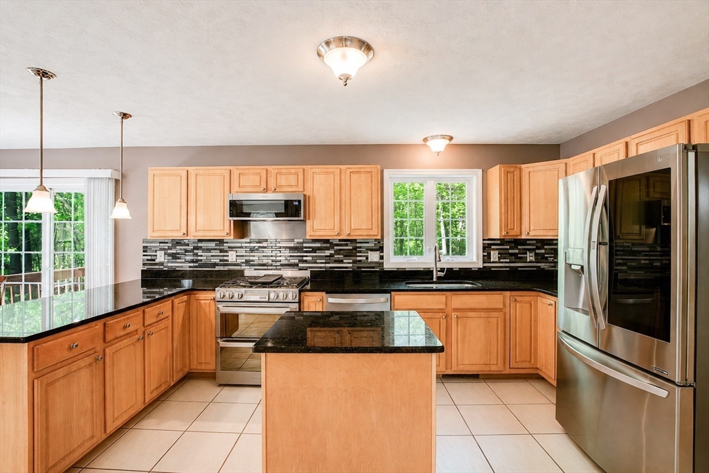 6 Loon Road Winchendon, MA 01475 - Photo 3 of 36