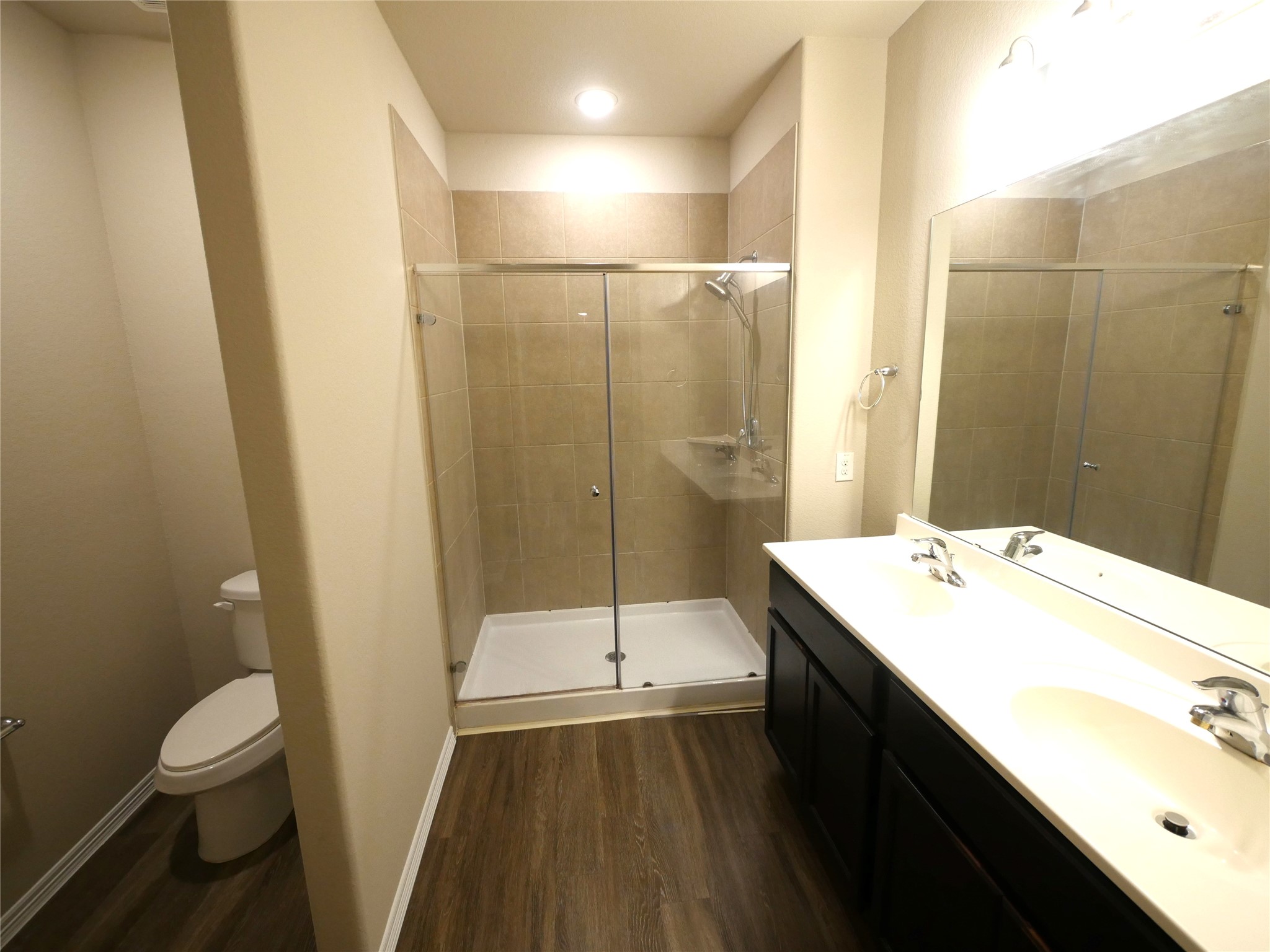 9843 Swindale Ridge Lane Houston, TX 77044 - Photo 10 of 17 Gallery Image 10