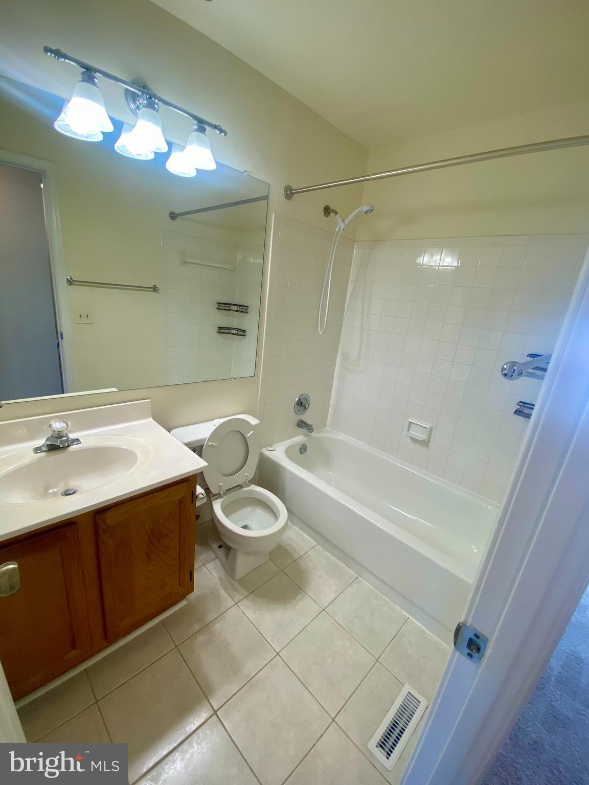 10604 Greta Lynn Court Fredericksburg, VA 22407 - Photo 4 of 12