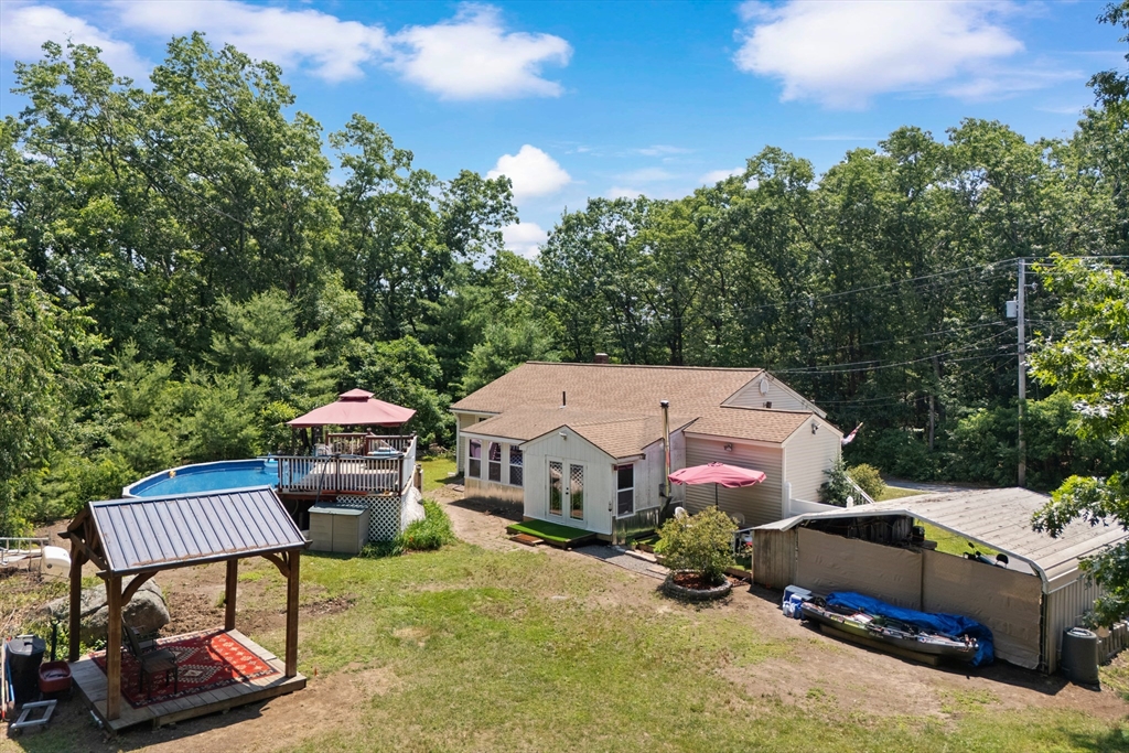 215 Donohue Road Dracut, MA 01826 - Photo 4 of 40