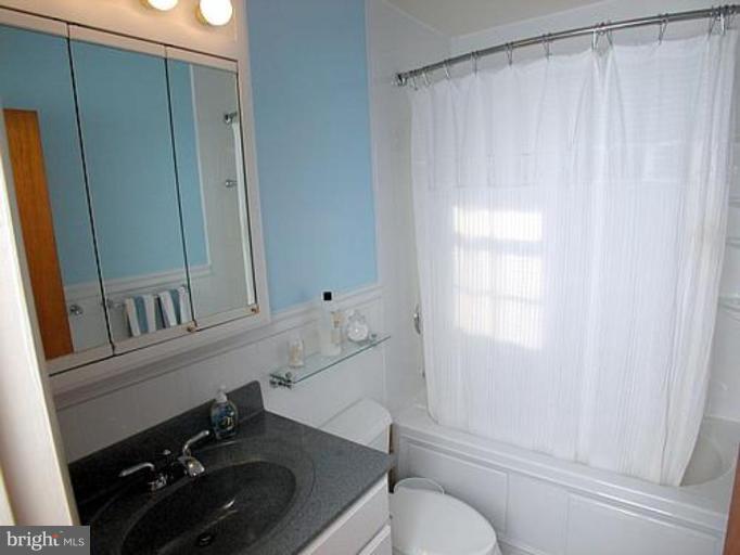 7 Edgeclift Road Towson, MD 21286 - Photo 5 of 18 Bath #1
