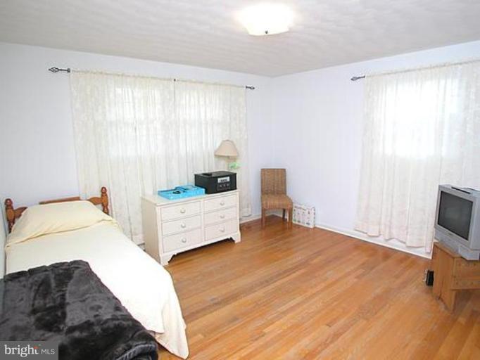 7 Edgeclift Road Towson, MD 21286 - Photo 6 of 18 Bedroom #2