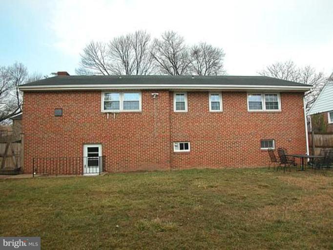 7 Edgeclift Road Towson, MD 21286 - Photo 9 of 18 Exterior (Rear)
