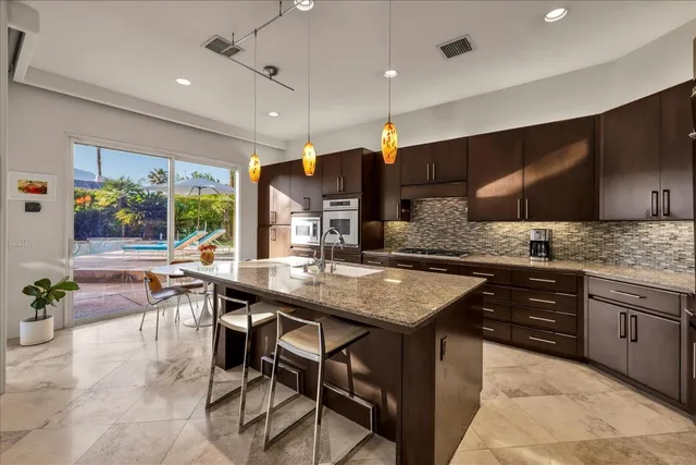 $1,600,000 | 2 Silver Circle, Rancho Mirage, CA 92270