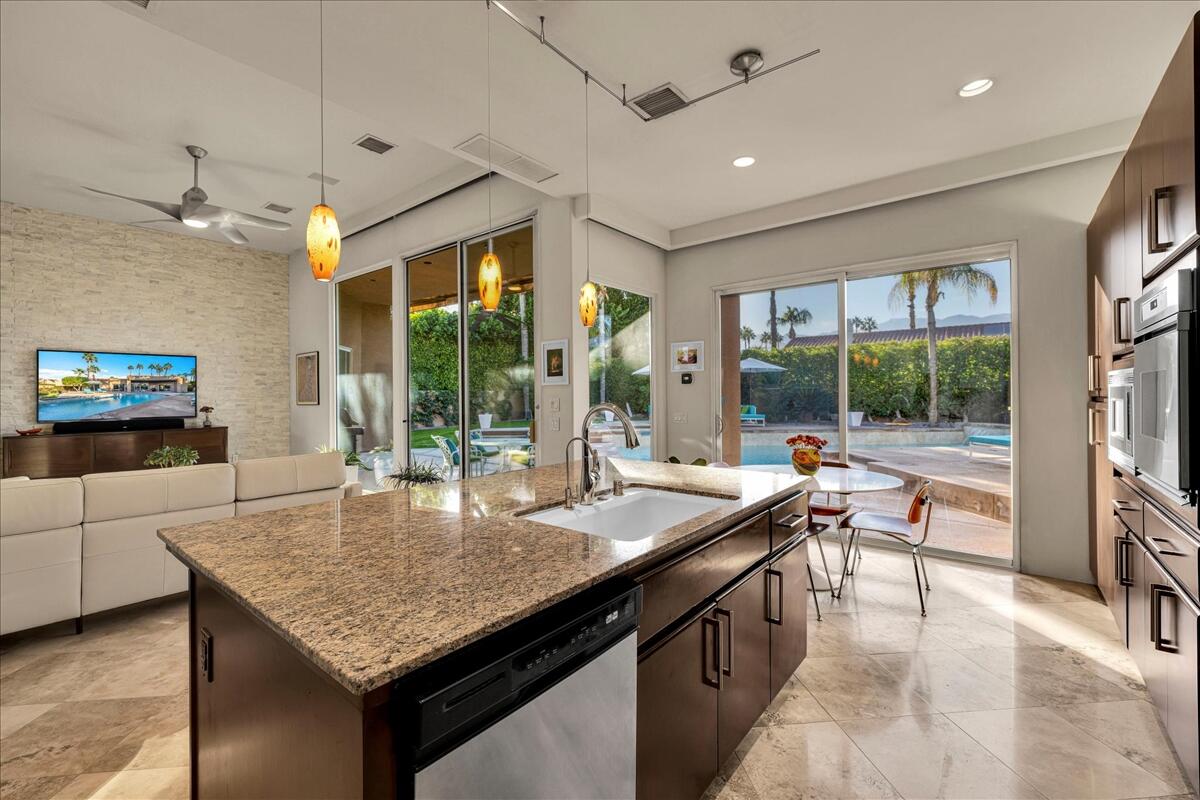 2 Silver Circle Rancho Mirage, CA 92270 - Photo 26 of 52 030-20