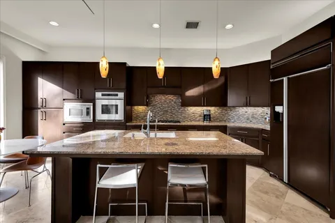 $1,650,000 | 2 Silver Circle, Rancho Mirage, CA 92270