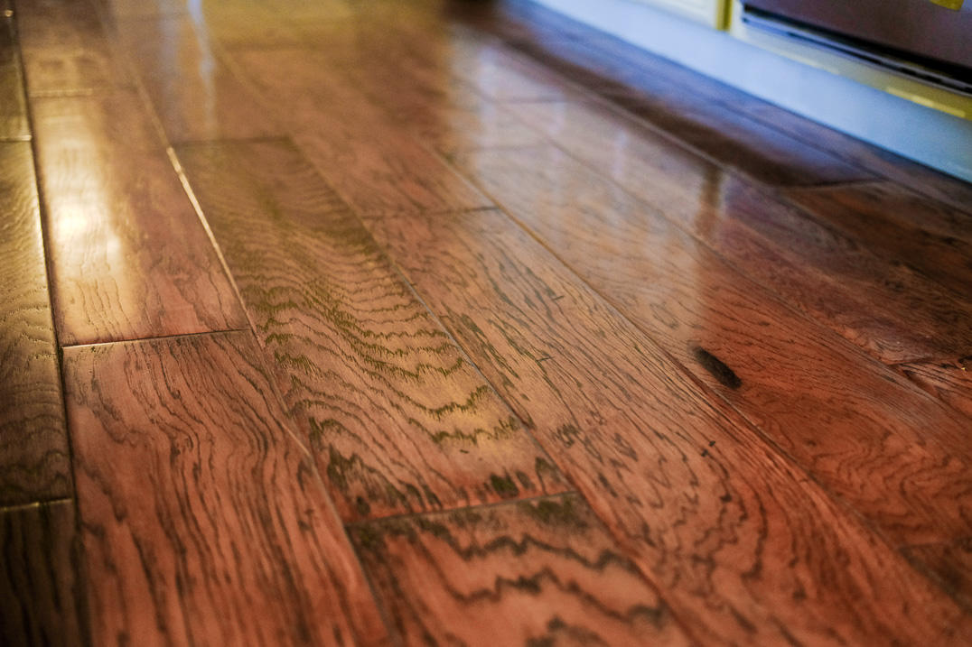 375 Hamilton Road Jacksonville, OR 97530 - Photo 12 of 47 a view of wooden floor