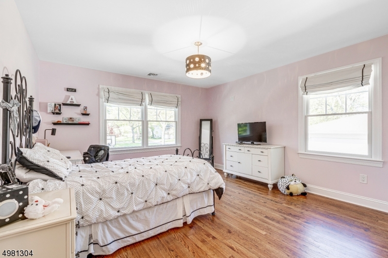 65 Oval Road Millburn, NJ 07041 - Photo 14 of 25