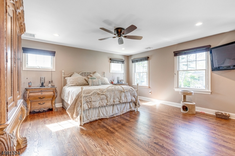 65 Oval Road Millburn, NJ 07041 - Photo 16 of 25