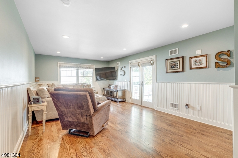 65 Oval Road Millburn, NJ 07041 - Photo 23 of 25