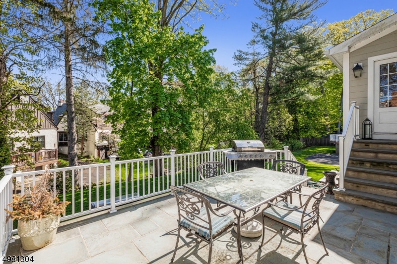 65 Oval Road Millburn, NJ 07041 - Photo 24 of 25