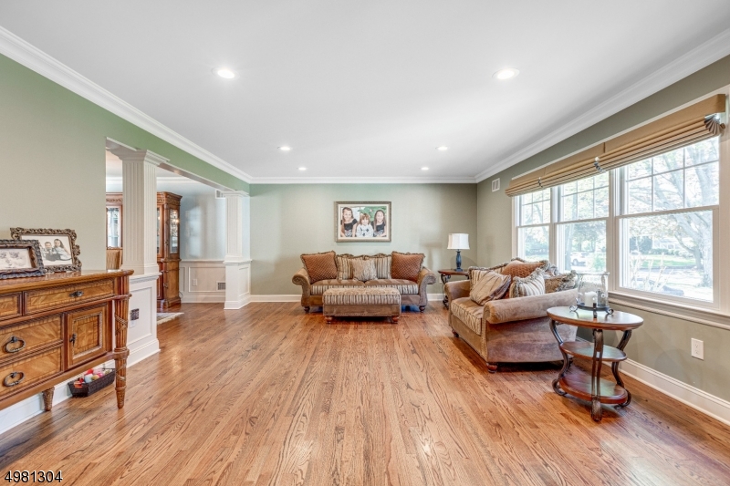 65 Oval Road Millburn, NJ 07041 - Photo 5 of 25